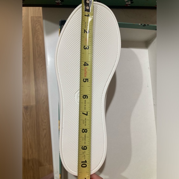 Gucci x Disney Slip On (British Sizing - fit closer to US Men 8-8.5/Women 9-9.5) - Picture 7 of 10